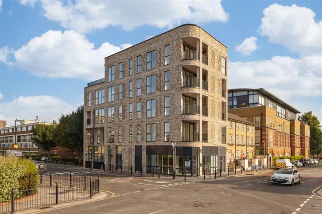 Thumbnail Flat for sale in Liberty Building, Tower Hamlets