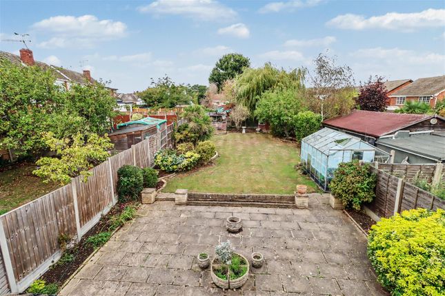 Tidworth Avenue, Wickford photo 2