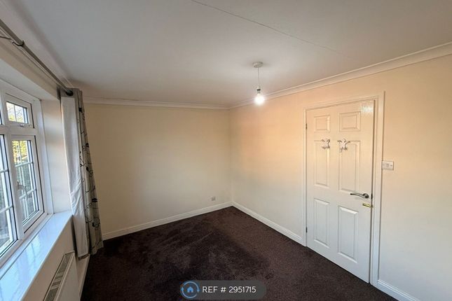 Red Lodge Close, Leeds photo 3