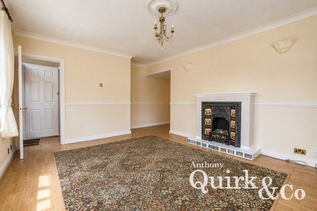 50, Holbek Road, Canvey Island photo 4