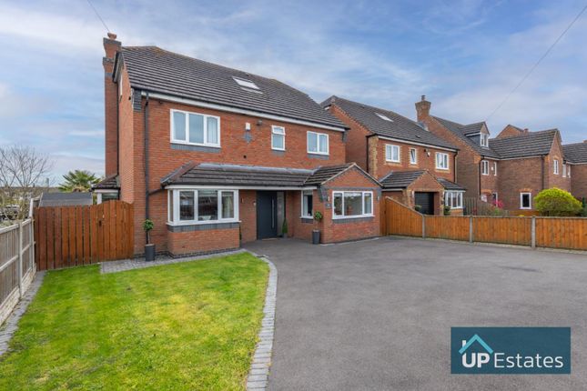 Thumbnail Detached house for sale in Golf Drive, Nuneaton