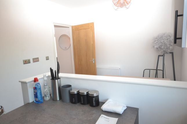 79A, Room 7, Park Road, Wigan photo 4