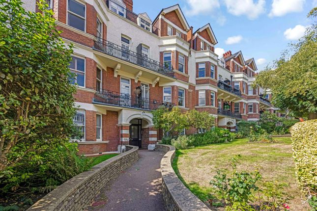3-bed flat on Flat 4 Harvard Court,, Honeybourne Road, London, £825,000