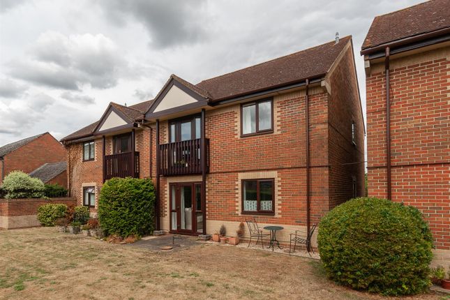 3, The Mulberrys, Royal Wootton Bassett photo 2