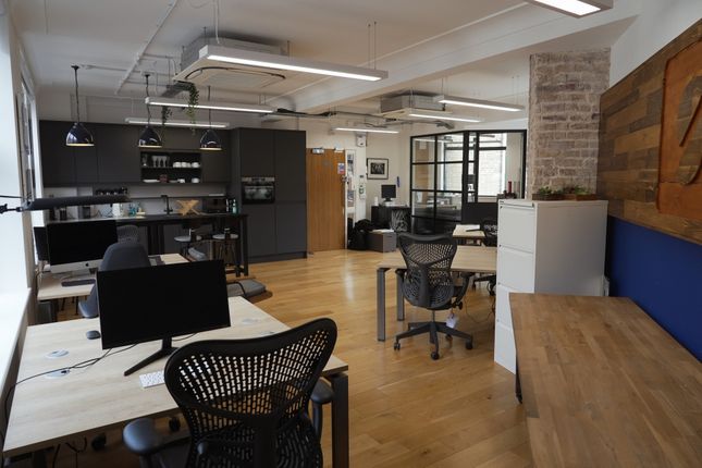 Office to let in Great Marlborough Street, London