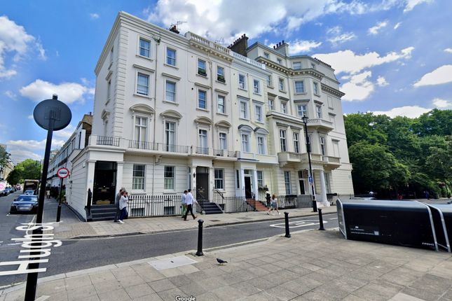 Thumbnail Triplex to rent in St. Georges Drive, London