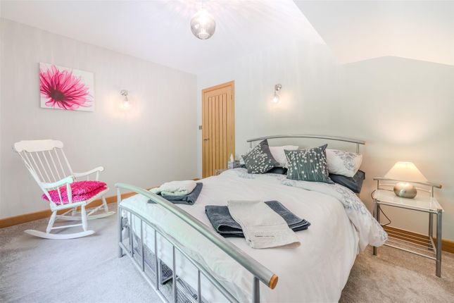 Bedroom3-2.Jpg