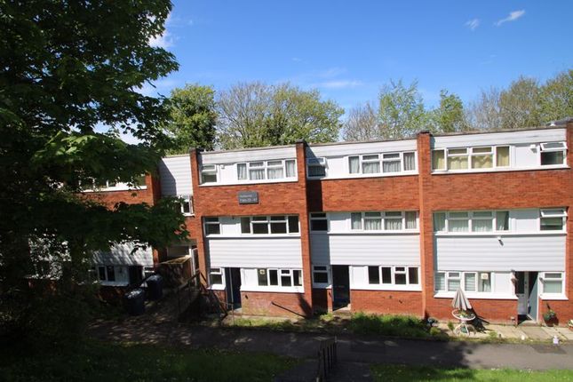 Thumbnail Maisonette for sale in Hunters Hill, High Wycombe