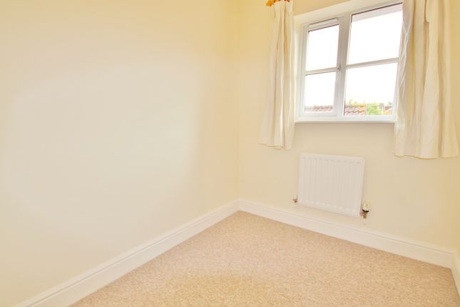 End terrace house to rent in Moore Close, Cambridge