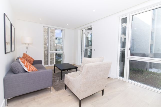 2 Bed Flat To Rent In Atrium Apartments Ladbroke Grove London W10 Living Area Of Atrium Apartments Ladbroke Grove London W10