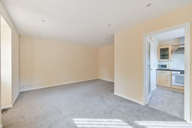 27, Brechin Court, Kendrick Road, Reading photo 5