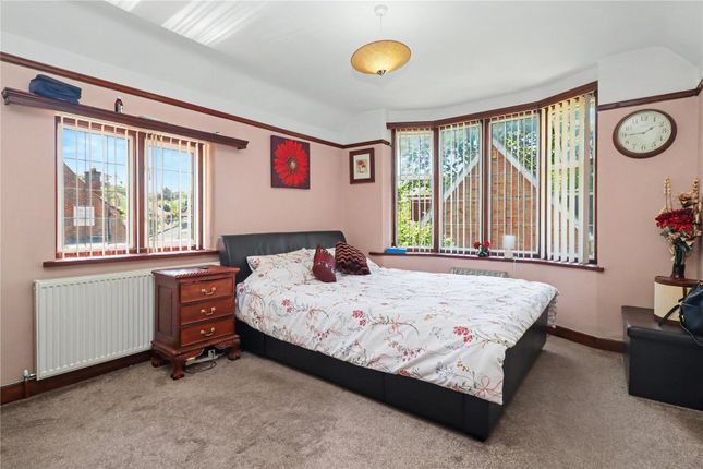 Foy Cottage,, Lytton Road, Surrey photo 4