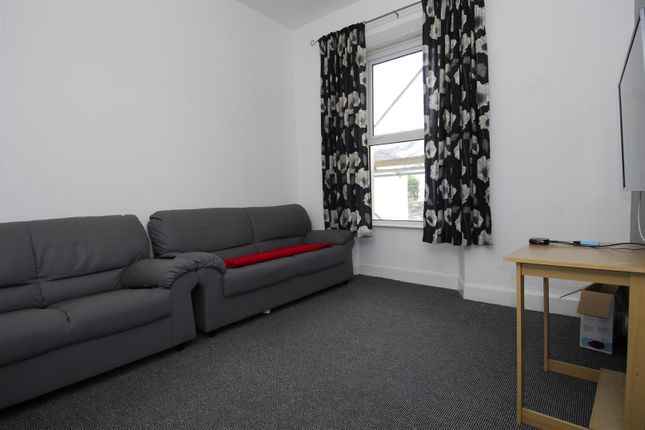 Thumbnail Property to rent in Clifton Place, Plymouth