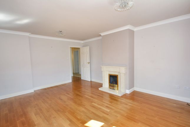 21, Byron Gardens, Southwell photo 3