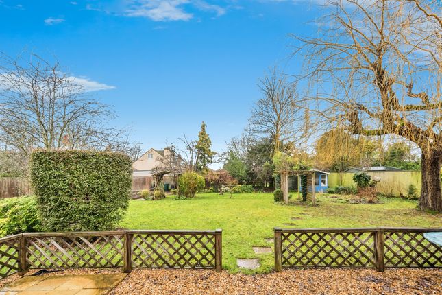 18, New Yatt Road, WITNEY photo 2
