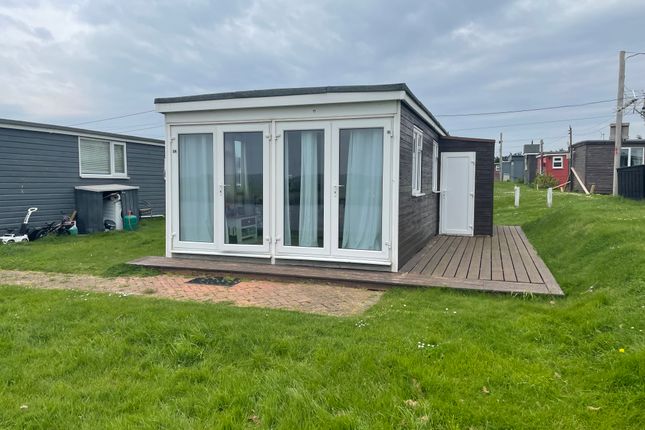 Thumbnail Mobile/park home for sale in Cyc Costal Club, Sheerness