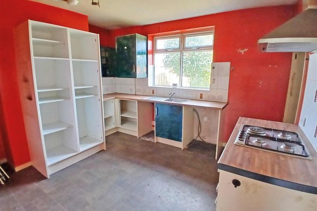 6 Kirkdale Drive, Sheffield photo 3