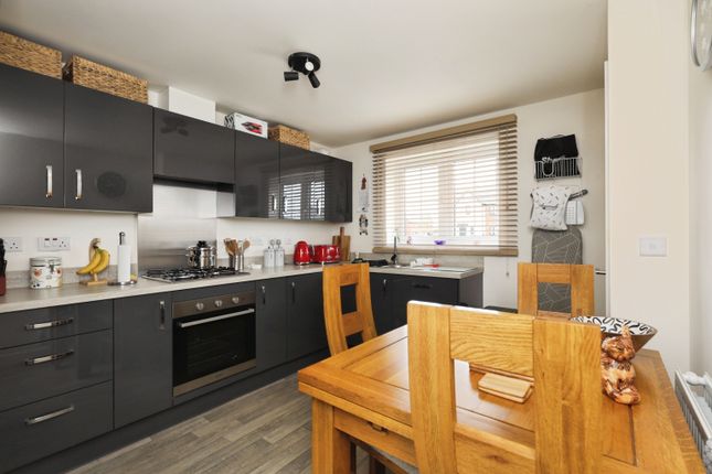 2-bed semi-detached on 5, Foxby Mews, Gainsborough, £170,000