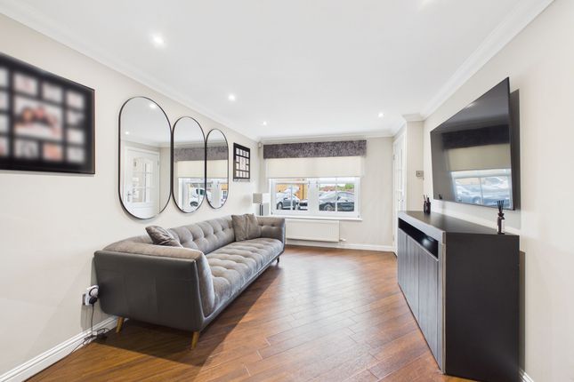 23 Dornoch Drive, Glasgow photo 3
