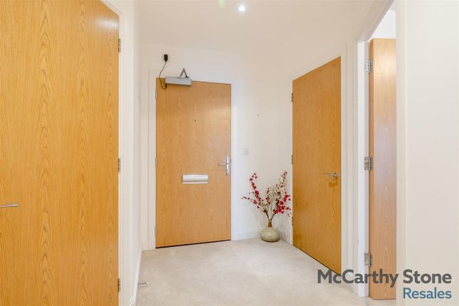 35 Lowe House, London Road, Knebworth photo 2