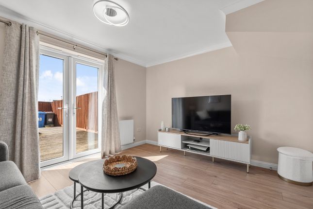 40, Polkemmet Road, Whitburn photo 2