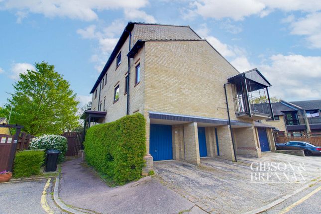 Flat for sale in The Gallops, Basildon