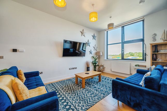 Apartment 6, The Round House,, Northney Marina, Hampshire photo 3