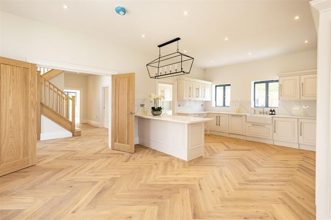 1 Manor Farm (3).Jpg