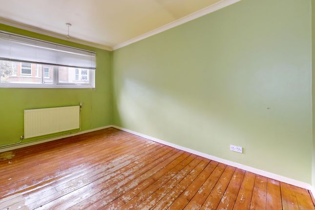 31 Ivatt Way, London photo 5