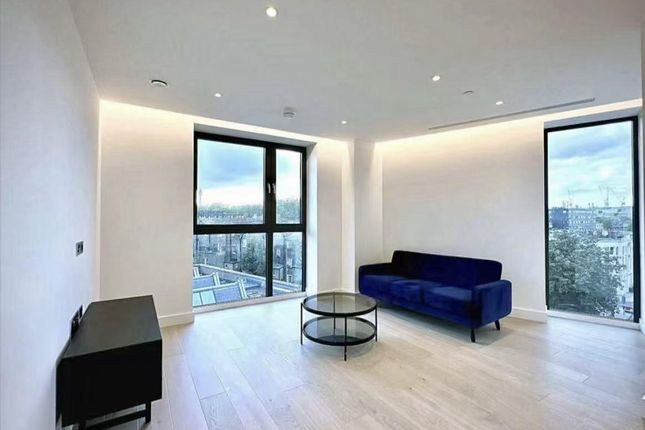 Flat 13, 1, Manuscript Court, Paragon Square, London photo 3