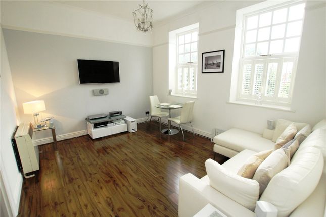 Flat for sale in Acacia Way, The Hollies, Sidcup, Kent