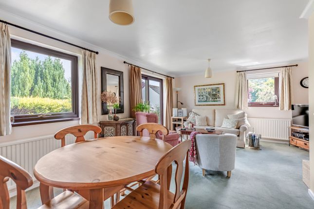 10, Holly Court, Ilkley photo 4