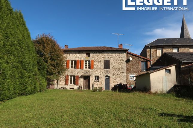 Villa for sale in Bujaleuf, Haute-Vienne, Nouvelle-Aquitaine