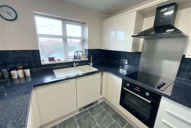 12, Nether Oak Close Sothall, Sheffield photo 3