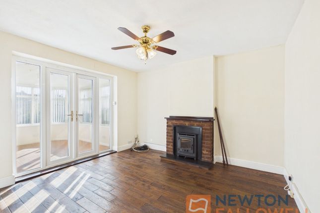 28 Higgins Avenue, Bilston photo 2