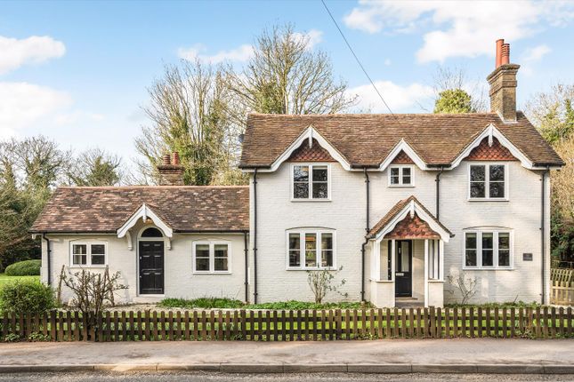 Thumbnail Detached house for sale in Station Road, Tring, Hertfordshire
