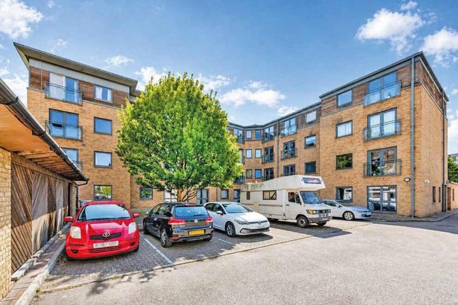 Flat 61 and parking space 61, 39, Effra Parade, BRIXTON photo 3