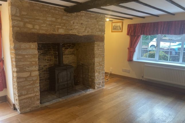 Thumbnail Cottage to rent in Bicester Road, Gosford, Kidlington
