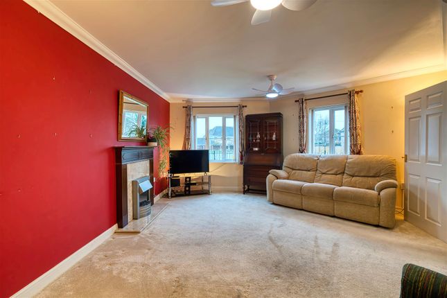 6 Hardy Court, Marlott Road, Gillingham photo 3