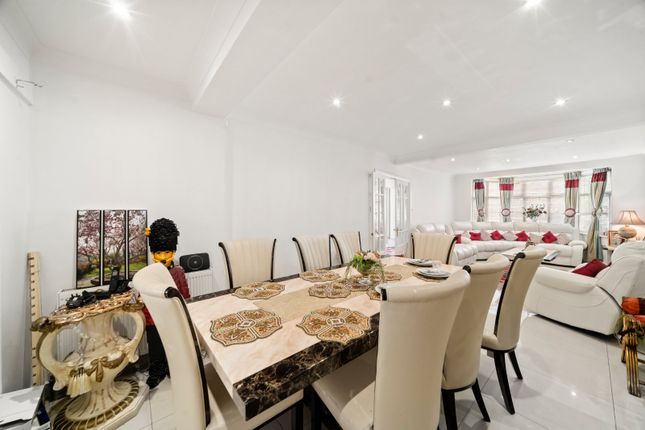 45, Beverley Way, London photo 4