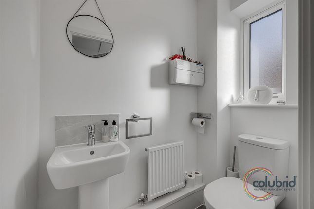 29, Brookfield Drive, Stanford-le-Hope photo 4