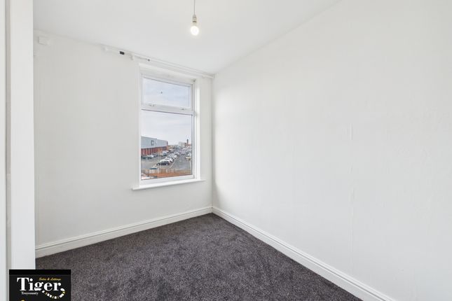 Flat 5, 94, Beach Road, Thornton-Cleveleys photo 5