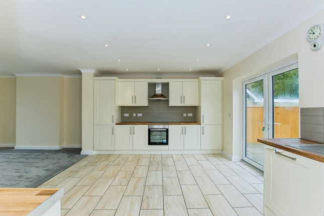 37, St. Pauls Road North, Wisbech photo 3