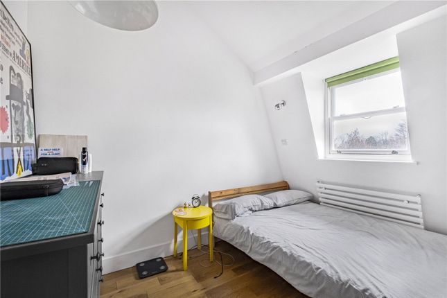 Terraced house for sale in Mayall Road, London