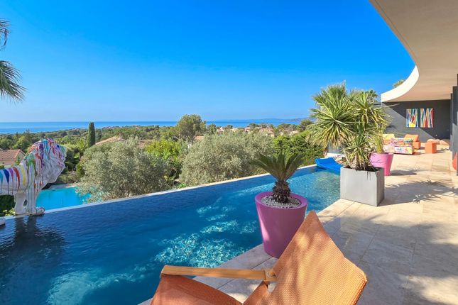 Thumbnail Villa for sale in St Raphael, St Raphaël, Ste Maxime Area, French Riviera