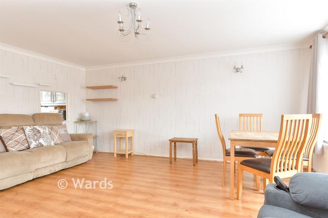 3-bed terraced on 48, Turnbull Close, Greenhithe, £325,000