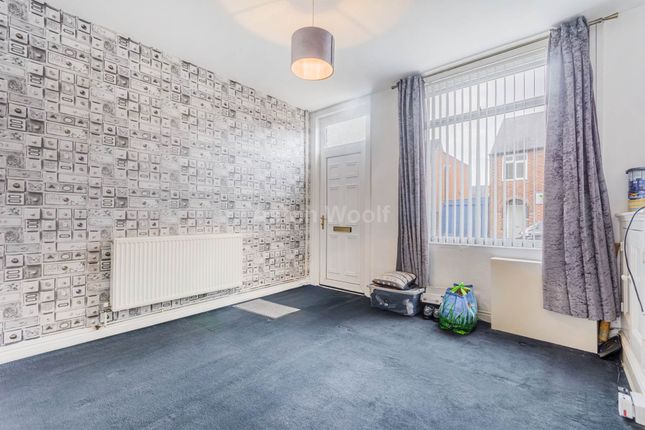 13, Worrall Avenue, Nottingham photo 4