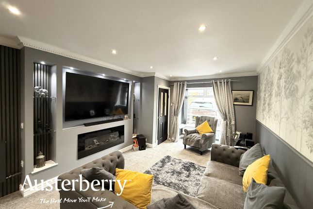 9, Newborough Close, Stoke-On-Trent photo 2