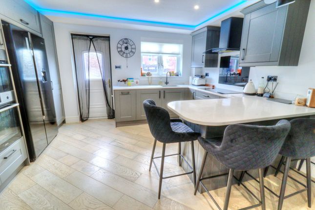 9 Philps Close, High Wycombe photo 3