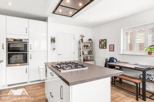 21, Round House Way, Harlow photo 4